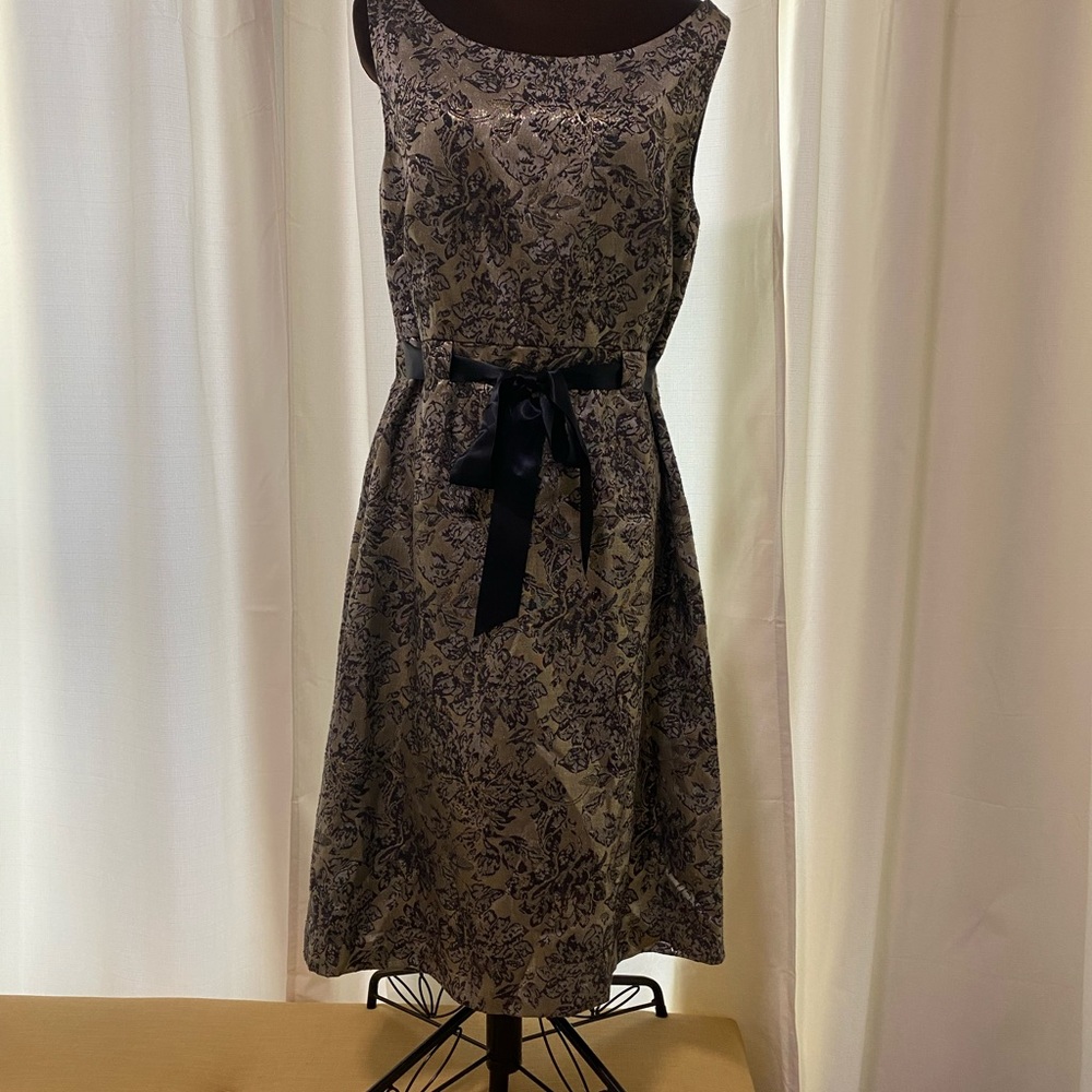 Jessica Howard sleeveless party dress.  Gold and silver with dark blue.